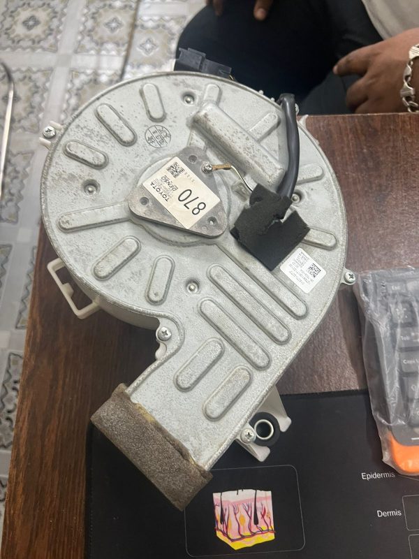 Hybrid Battery Blower Fan Motor for Toyota Sienta 2018 - Image 2