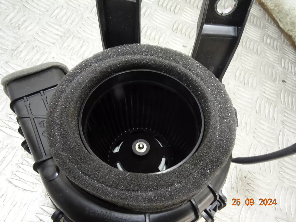 Toyota Axio Hybrid Battery Blower Fan Motor